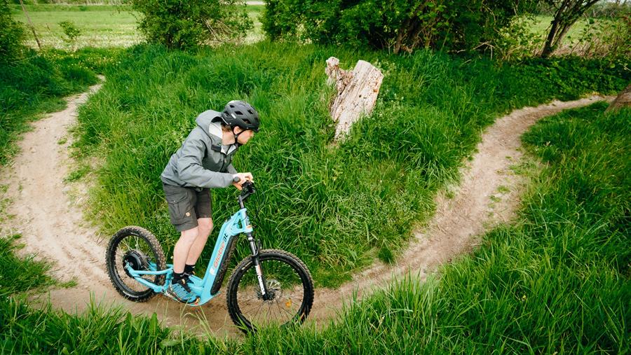 Explorez les routes de campagne flamandes en trottinette électrique tout-terrain
