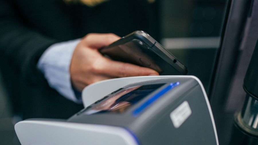Le règlement des paiements sans contact se passe souvent mal